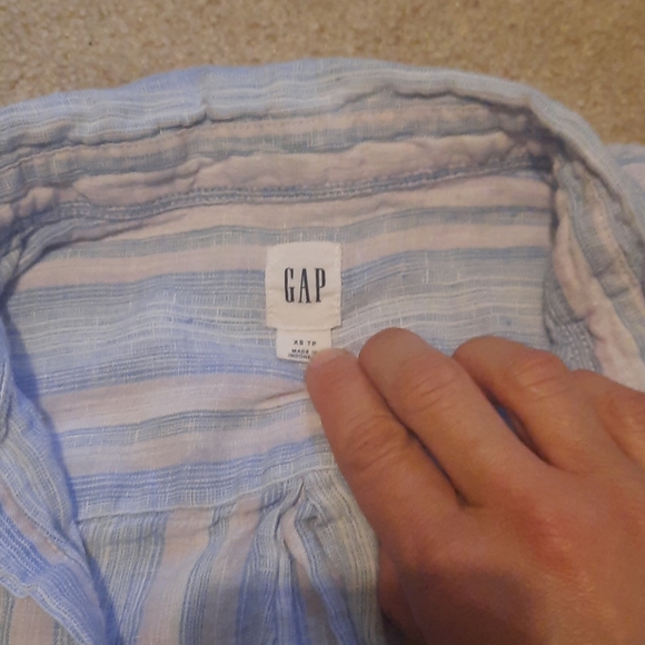 Linen blouse - Picture 2 of 6